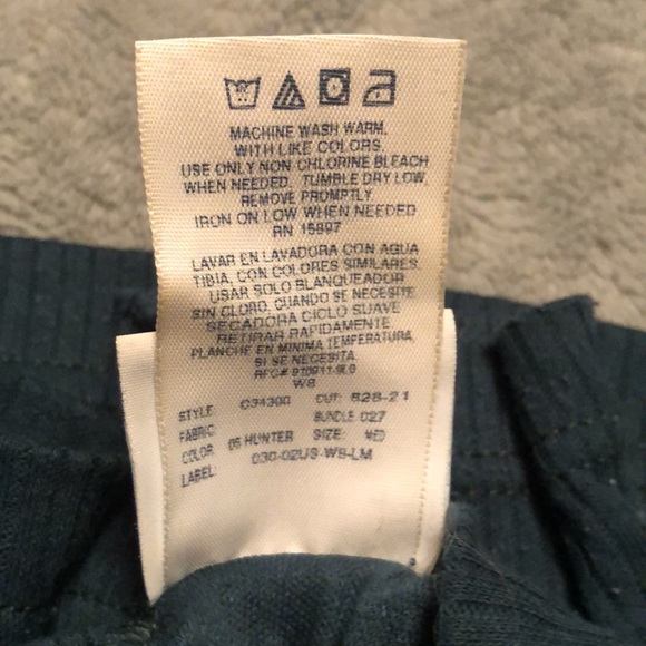 Evergreen/forest green mock-neck knit shirt hardly worn - Picture 4 of 8